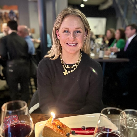 Meet your Posher, Christa - Picture 1 of 1